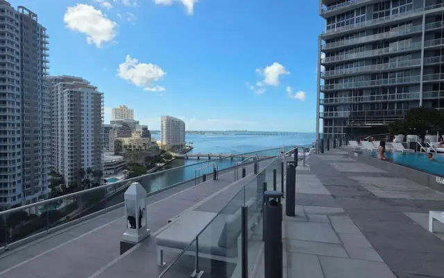 The Bay Suites - W Miami
