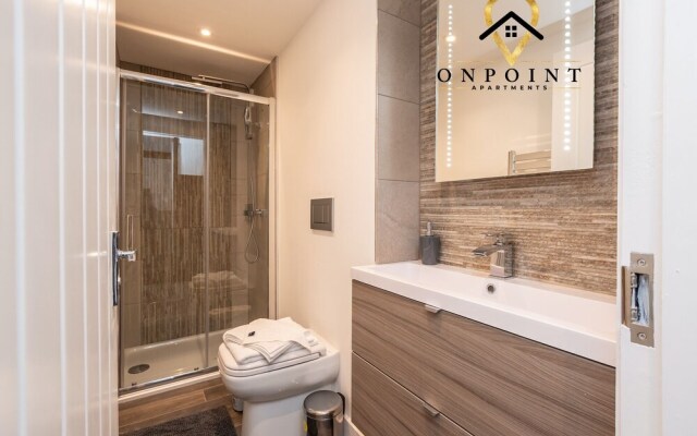 FRESH 2 Bedroom Apt With Parking