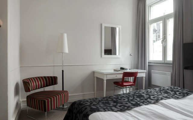 Elite Hotel Savoy