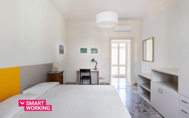 Irnerio Apartments - Black Widow by Wonderful Italy