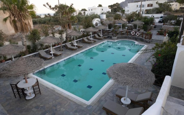 Ira Apartments
