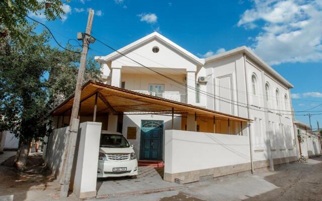 Xurshidabonu Guest House