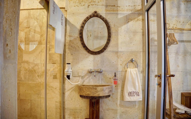 House 1938 Special Cave Hotel