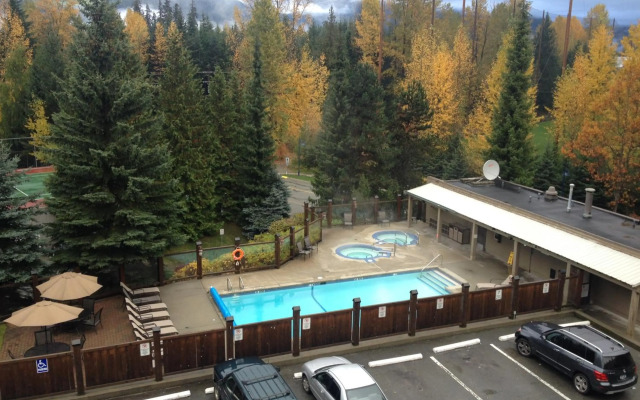 Tantalus Resort Lodge