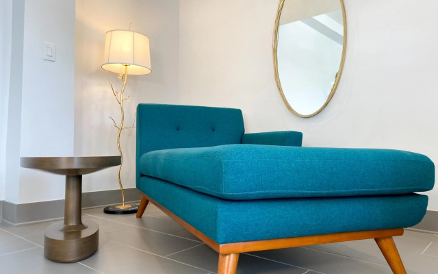 Marseilles Beachfront Hotel
