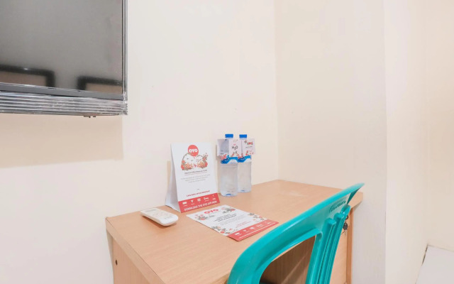 Super OYO 160 Lontar Residence