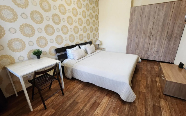 Apartment WinWin (WinWin) on Pavlyukhina street 110V