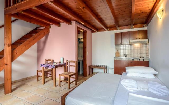 APARTMENT3 50metres from THE sea 'NEW LISTING'