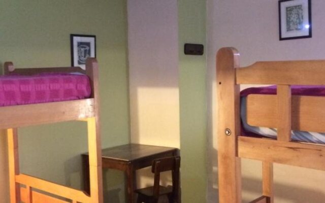 Hostel Caracol