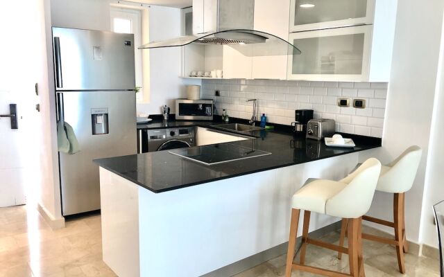Luxury Penthouse 336 Cana Rock Condos 🎸- Golf View and Infinity Pool