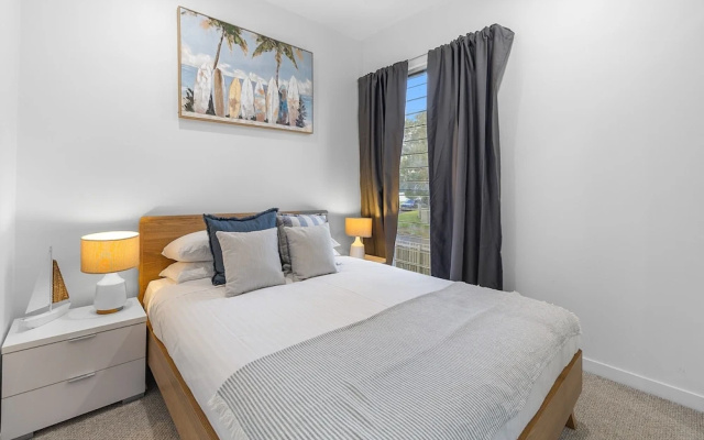 Spacious 4-bed Coastal Home With Pool – Guest Rooms – Mooloolaba