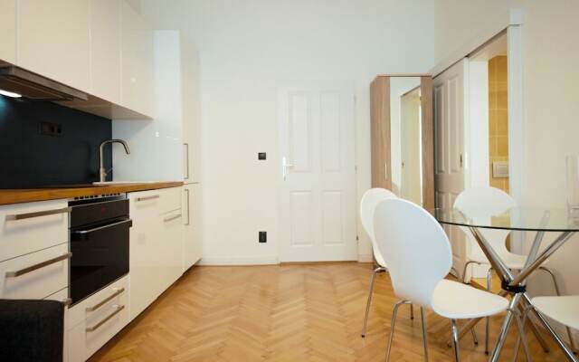 City Center 1 Bedroom Apartment