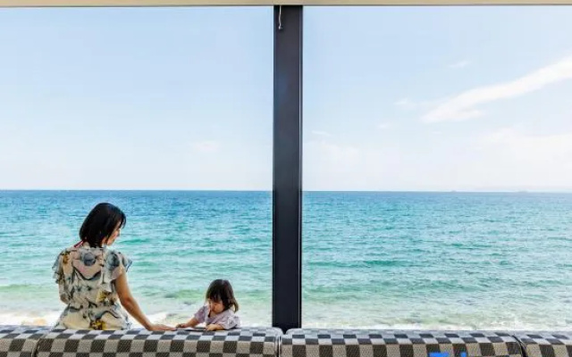 Namioto Terrace Suite Villa in AIGA – People – Sumoto