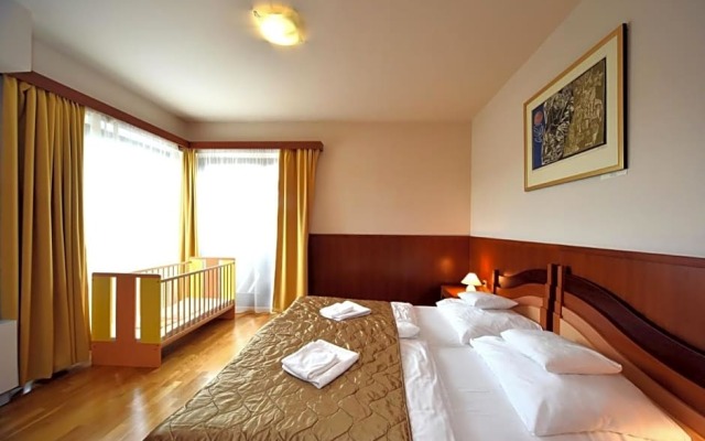 Hotel Kumánia