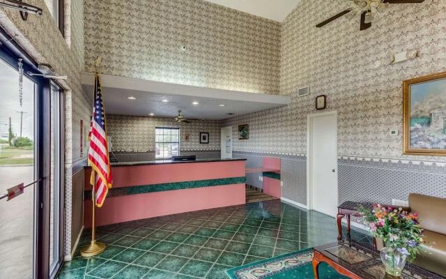 Econo Lodge Falfurrias