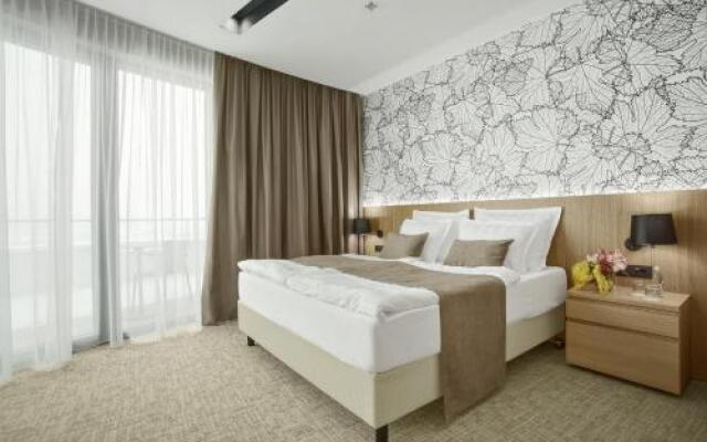 Mond, Resort & Entertainment