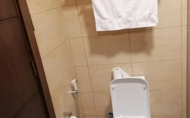 Seven Days Hotel