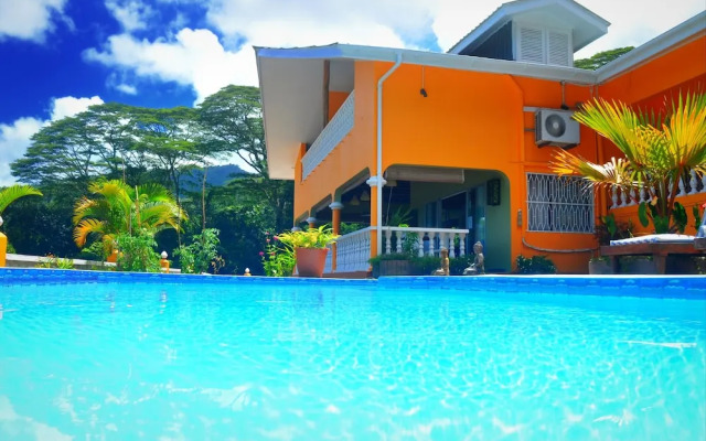 Albizia Lodge Reef Estate