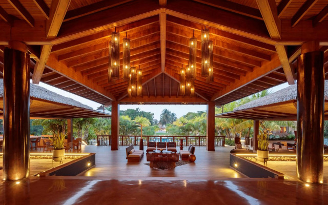 Indura Beach & Golf Resort, Curio Collection by Hilton