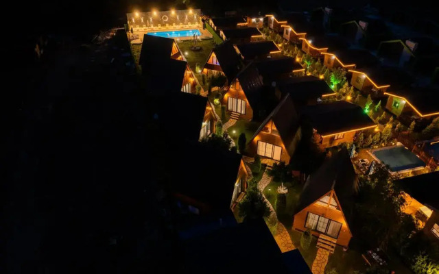 Karaoz Safir Bungalov