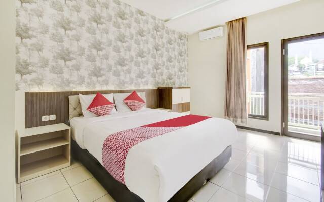OYO 1024 Palem Asri Residence Syariah