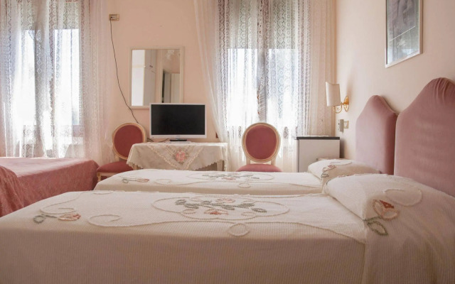 Hotel Villa Serena