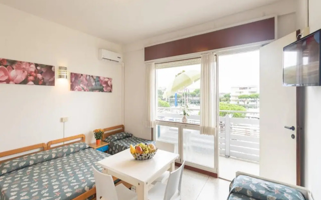 Cozy Studio Apartment With sea View - Beahost