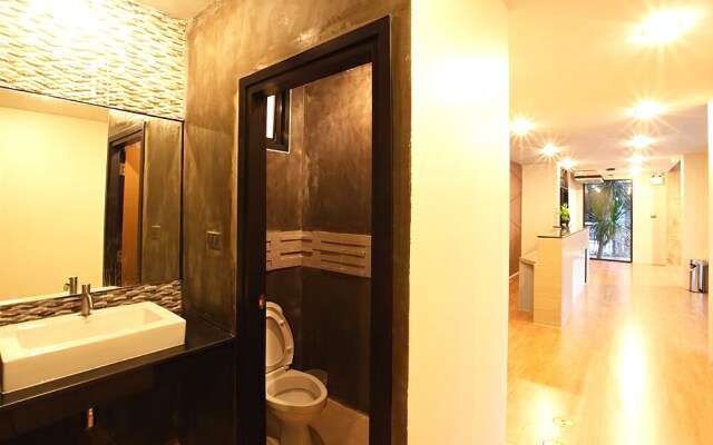 The Plubpla Serviced Apartment