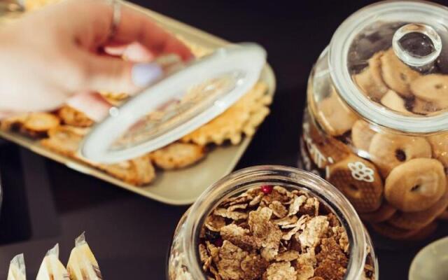 Marina Gardens Boutique&Suites