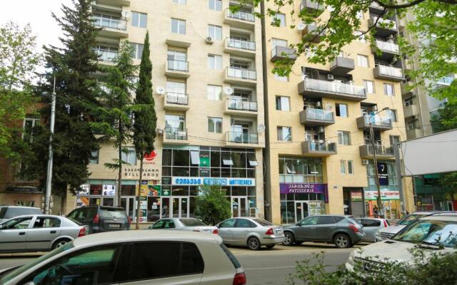 Happy Hub Apartment