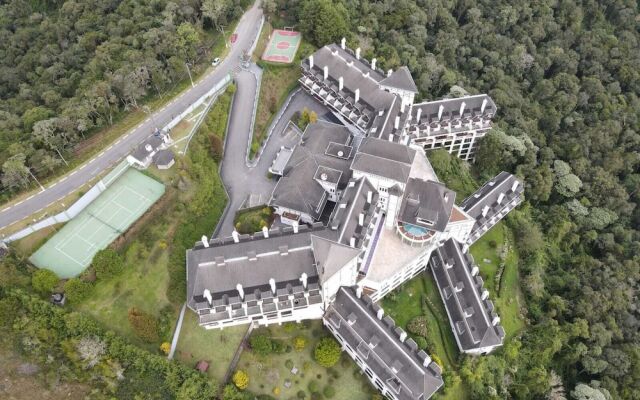 Duplex in a castle in the mountains