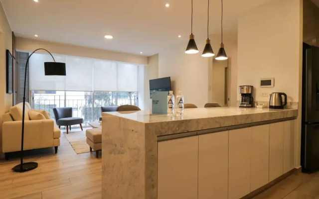 w Charming 2BR w Balcony in Miraflores