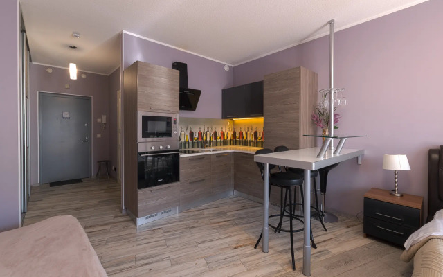 БелосНежность на набережной Обводного канала 108