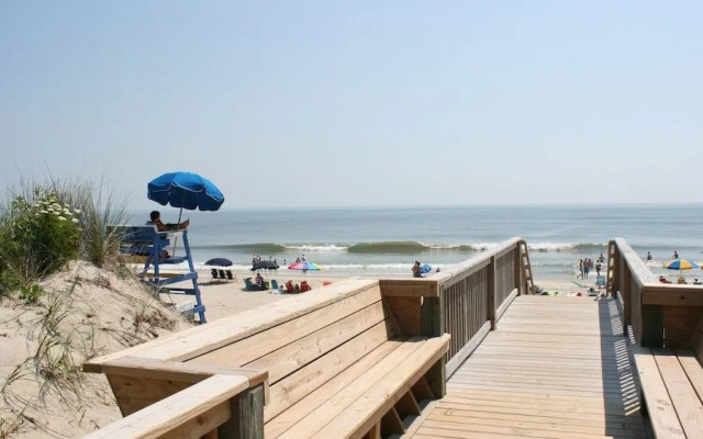 Lighthouse Breeze 1242 - 5 Br Home