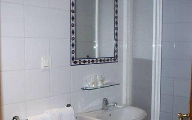 Hostal Valadares