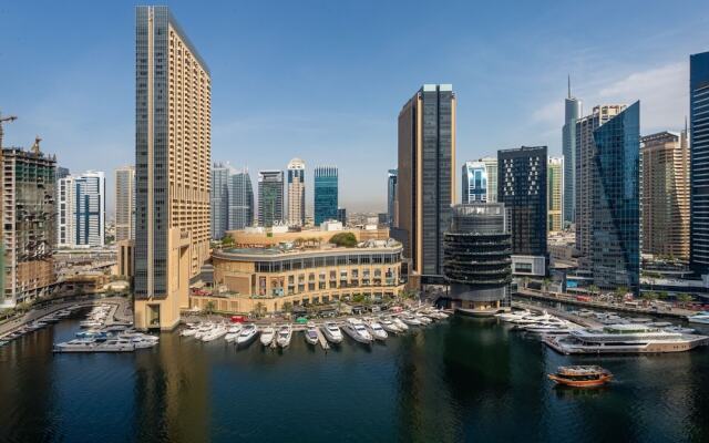 Modern Studio w/ Incredible Marina Views!