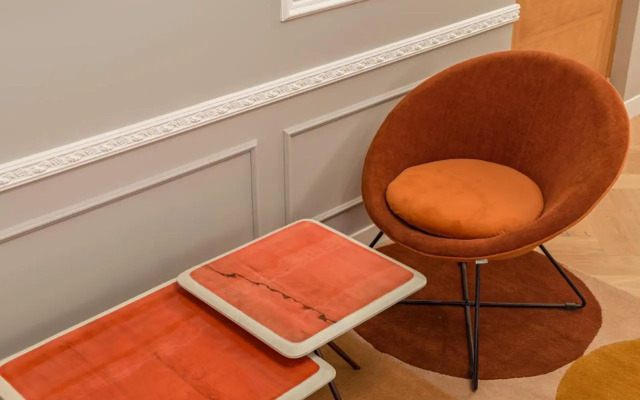 The Orange Haussmann