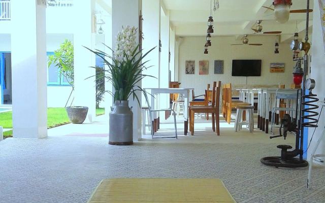 Paras Paros Marina Lodge