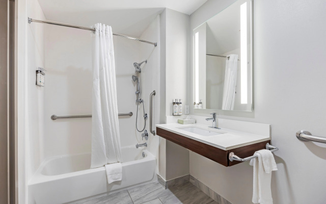 Holiday Inn Express White House by IHG