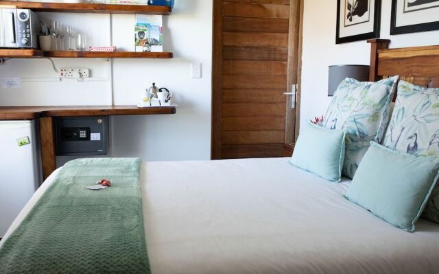 Stay at Friends (Guest house)