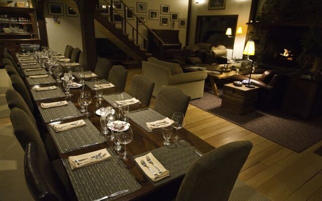 Tweedsmuir Park Lodge