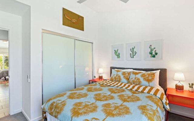 Demuth Park Desert Oasis - Pool - Tiki Room