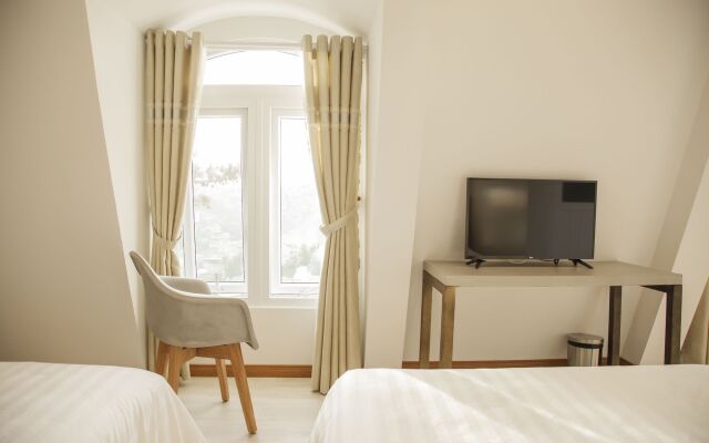 Nature Garden Hotel Dalat