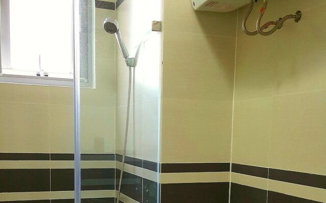 Scenic Valley Luxury 2BR SW Pool 07th