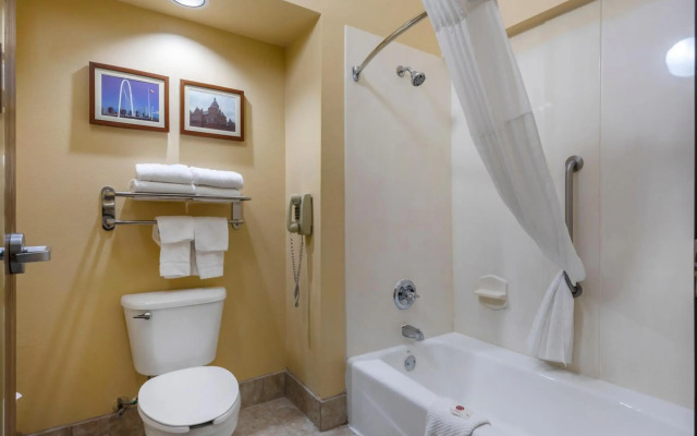 Comfort Suites DFW Airport