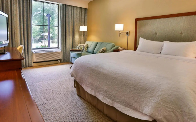 Hampton Inn & Suites Charleston Airport