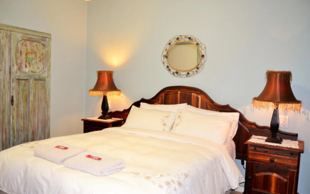 Versailles Self-Catering