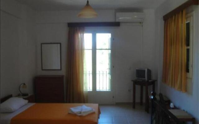 Iriana Village Inn