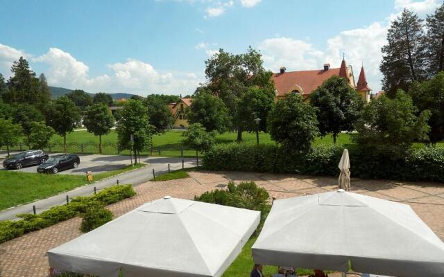 Hradná stráž Hotel&Apartments