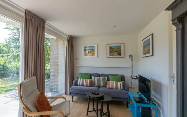 Bungalow in Callantsoog Near Sandy Beaches